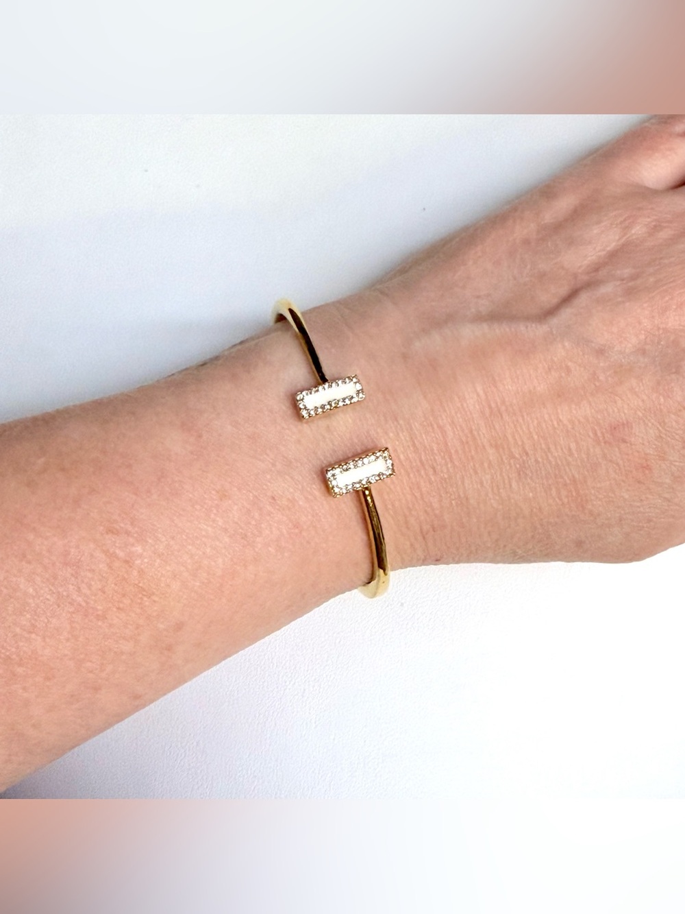 Kate Spade Raising The Bar Hinged Cuff Bracelet Gold Tone Pavé Crystal Cream - Picture 5 of 5